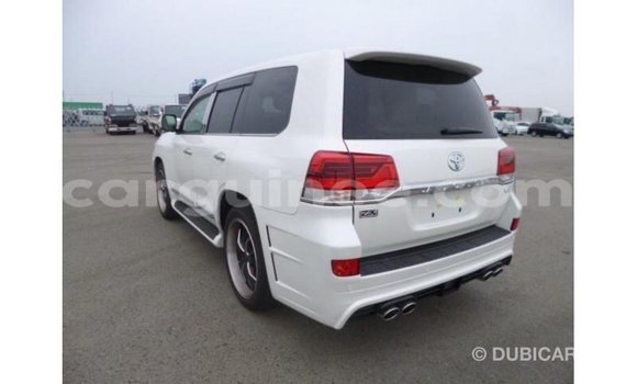 Buy Import Toyota Land Cruiser White Car in Import - Dubai in Conakry Buy Import Toyota Land Cruiser White Car in Import - Dubai in Conakry
