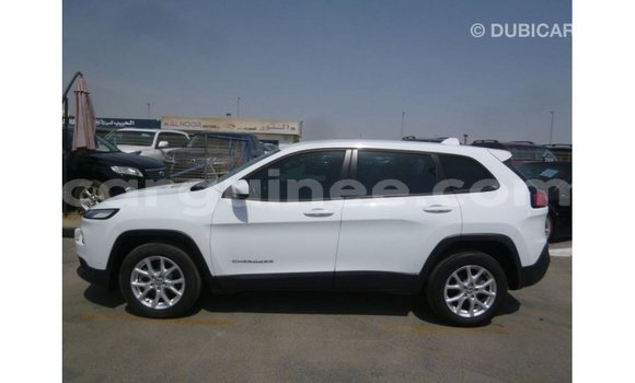 Buy Import Jeep Cherokee White Car in Import - Dubai in Conakry Buy Import Jeep Cherokee White Car in Import - Dubai in Conakry