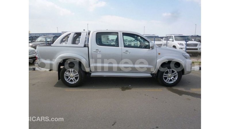 Big with watermark toyota hilux conakry import dubai 4659