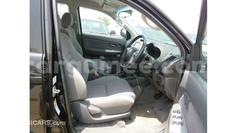 Big with watermark toyota hilux conakry import dubai 4660