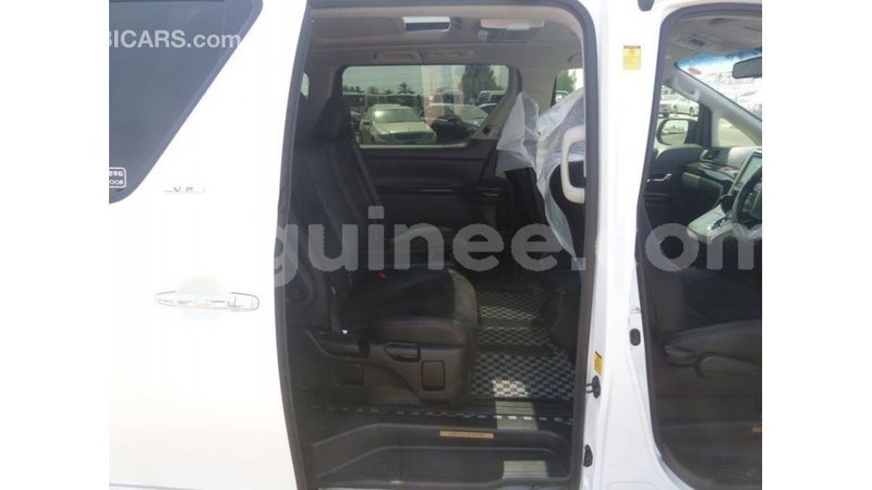 Big with watermark toyota vellfire conakry import dubai 4663