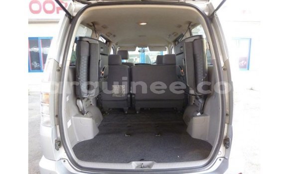 Buy Import Toyota Voxy Other Car in Import - Dubai in Conakry Buy Import Toyota Voxy Other Car in Import - Dubai in Conakry