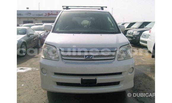 Acheter Import Voiture Toyota Noah Blanc à Import - Dubai, Conakry Acheter Import Voiture Toyota Noah Blanc à Import - Dubai, Conakry