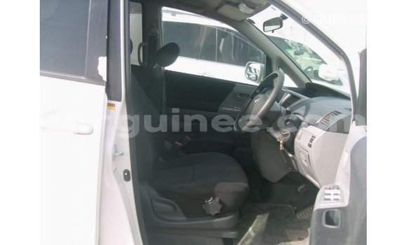 Acheter Import Voiture Toyota Noah Blanc à Import - Dubai, Conakry Acheter Import Voiture Toyota Noah Blanc à Import - Dubai, Conakry
