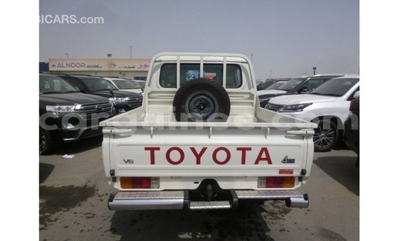 Buy Import Toyota Land Cruiser White Car in Import - Dubai in Conakry Buy Import Toyota Land Cruiser White Car in Import - Dubai in Conakry