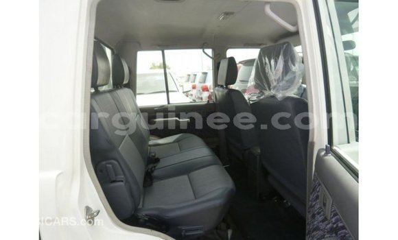 Buy Import Toyota Land Cruiser White Car in Import - Dubai in Conakry Buy Import Toyota Land Cruiser White Car in Import - Dubai in Conakry