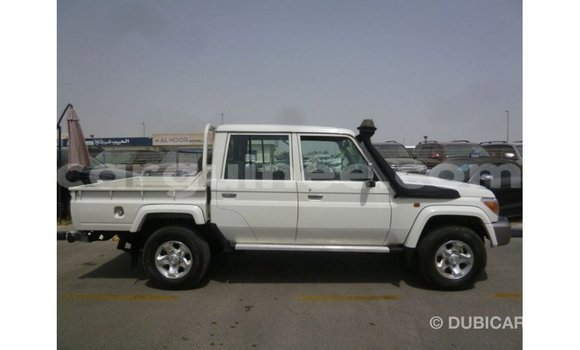 Buy Import Toyota Land Cruiser White Car in Import - Dubai in Conakry Buy Import Toyota Land Cruiser White Car in Import - Dubai in Conakry