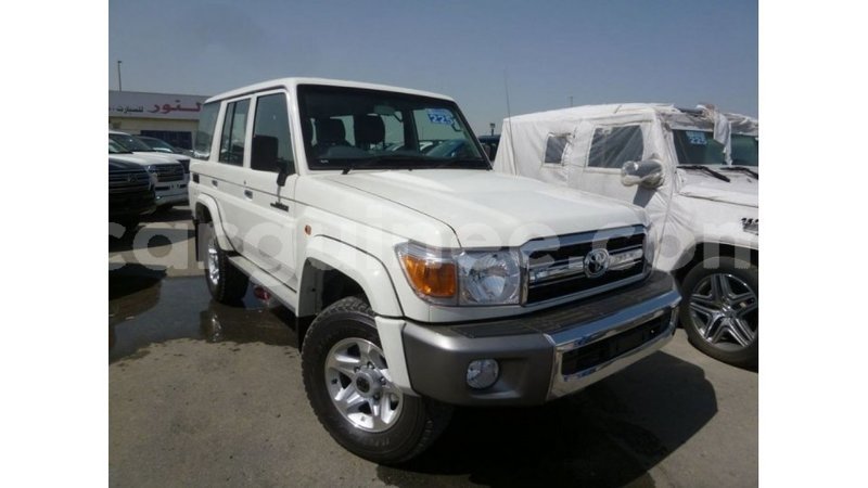 Big with watermark toyota land cruiser conakry import dubai 4685