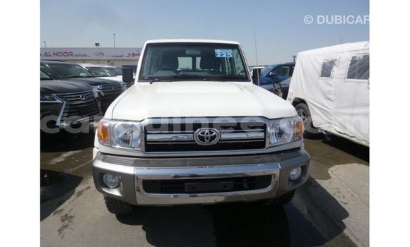 Buy Import Toyota Land Cruiser White Car in Import - Dubai in Conakry Buy Import Toyota Land Cruiser White Car in Import - Dubai in Conakry