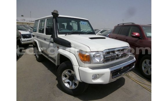 Buy Import Toyota Land Cruiser White Car in Import - Dubai in Conakry Buy Import Toyota Land Cruiser White Car in Import - Dubai in Conakry
