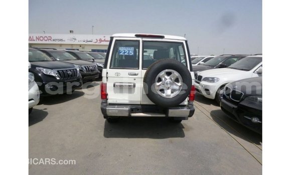 Buy Import Toyota Land Cruiser White Car in Import - Dubai in Conakry Buy Import Toyota Land Cruiser White Car in Import - Dubai in Conakry
