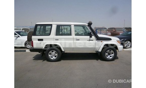 Buy Import Toyota Land Cruiser White Car in Import - Dubai in Conakry Buy Import Toyota Land Cruiser White Car in Import - Dubai in Conakry