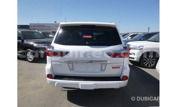 Acheter Import Voiture Lexus LX Blanc à Import - Dubai, Conakry Acheter Import Voiture Lexus LX Blanc à Import - Dubai, Conakry