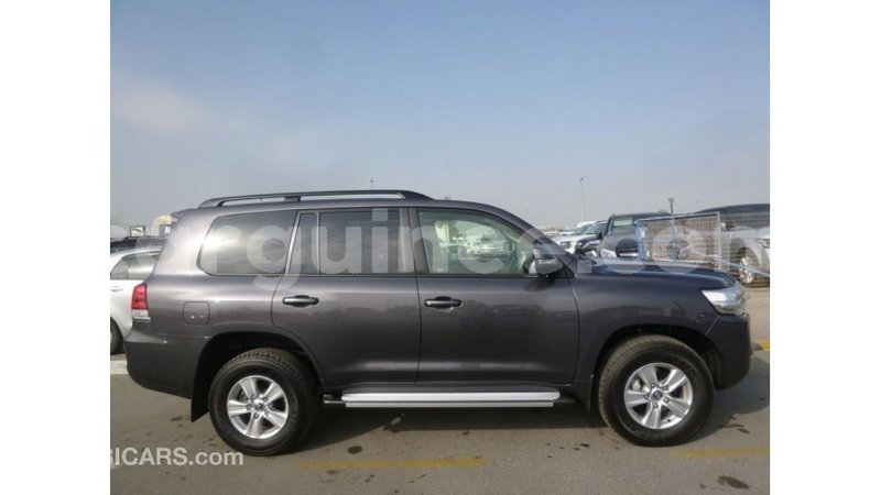 Big with watermark toyota land cruiser conakry import dubai 4697