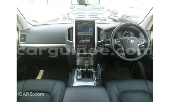 Buy Import Toyota Land Cruiser Black Car in Import - Dubai in Conakry Buy Import Toyota Land Cruiser Black Car in Import - Dubai in Conakry
