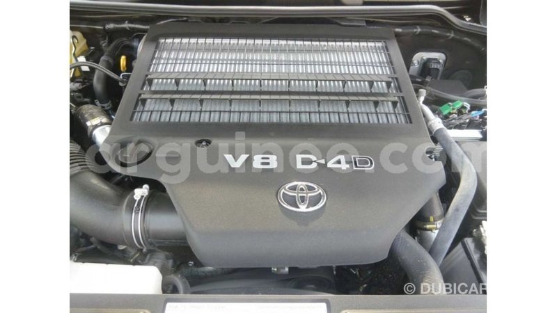 Big with watermark toyota land cruiser conakry import dubai 4698