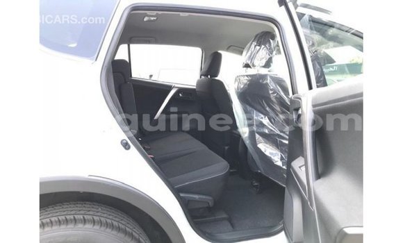 Buy Import Toyota 4Runner White Car in Import - Dubai in Conakry Buy Import Toyota 4Runner White Car in Import - Dubai in Conakry