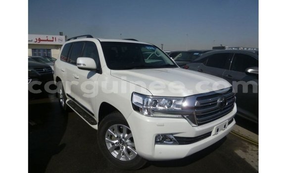 Buy Import Toyota Land Cruiser White Car in Import - Dubai in Conakry Buy Import Toyota Land Cruiser White Car in Import - Dubai in Conakry