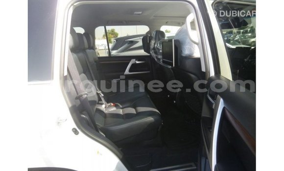 Buy Import Toyota Land Cruiser White Car in Import - Dubai in Conakry Buy Import Toyota Land Cruiser White Car in Import - Dubai in Conakry