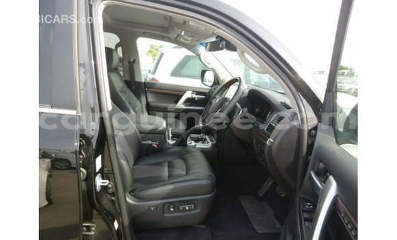 Buy Import Toyota Land Cruiser Black Car in Import - Dubai in Conakry Buy Import Toyota Land Cruiser Black Car in Import - Dubai in Conakry