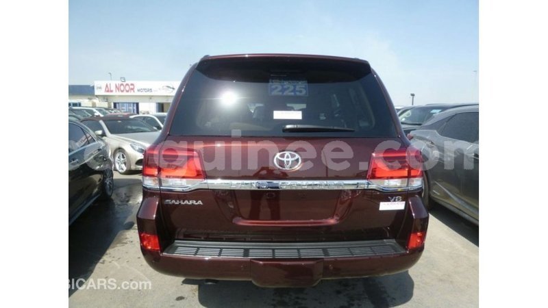 Big with watermark toyota land cruiser conakry import dubai 4706