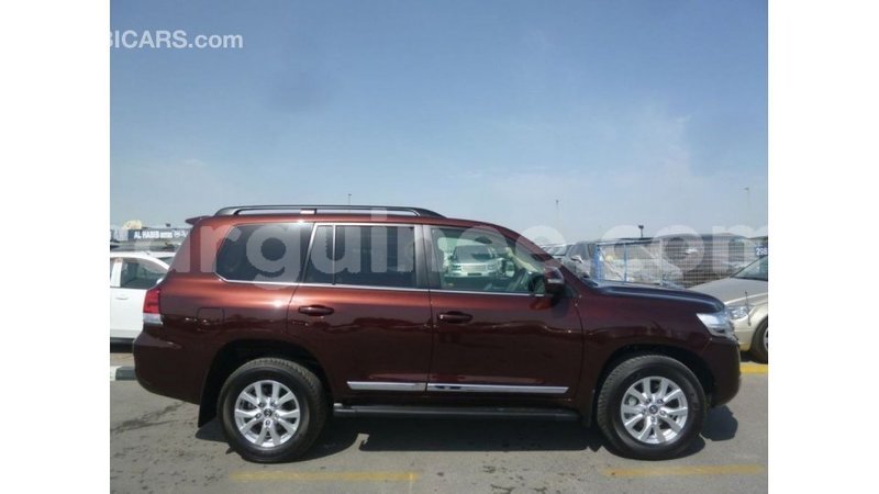 Big with watermark toyota land cruiser conakry import dubai 4706