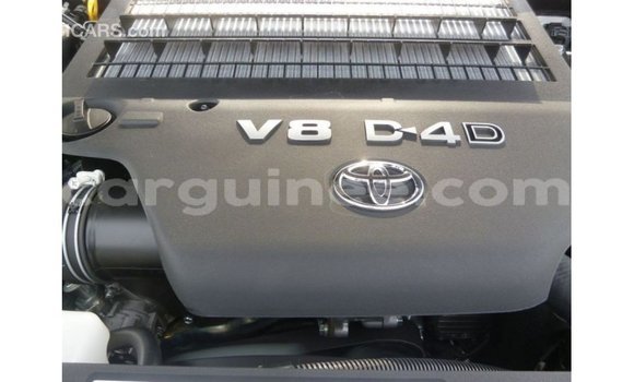 Buy Import Toyota Land Cruiser Blue Car in Import - Dubai in Conakry Buy Import Toyota Land Cruiser Blue Car in Import - Dubai in Conakry