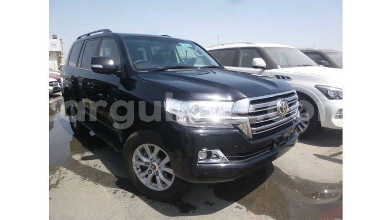 Big with watermark toyota land cruiser conakry import dubai 4708