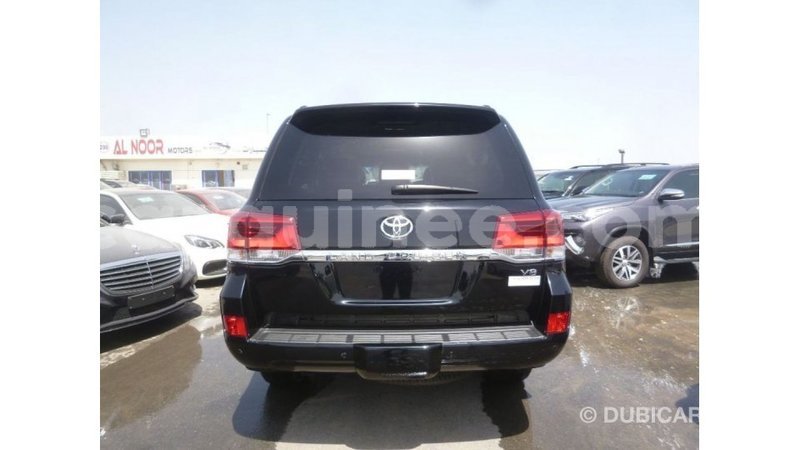 Big with watermark toyota land cruiser conakry import dubai 4708