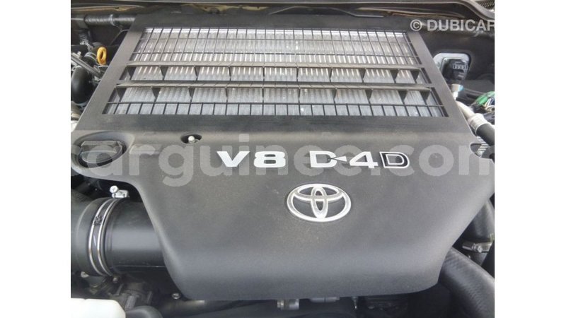 Big with watermark toyota land cruiser conakry import dubai 4708