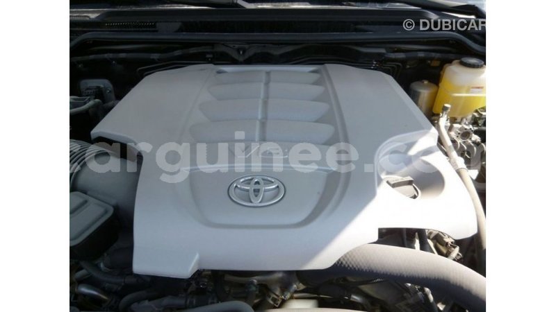 Big with watermark toyota land cruiser conakry import dubai 4709