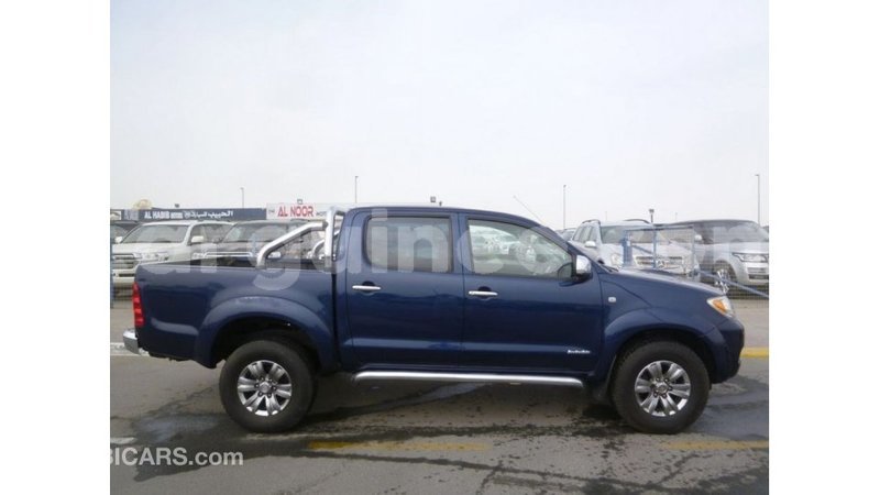 Big with watermark toyota hilux conakry import dubai 4712