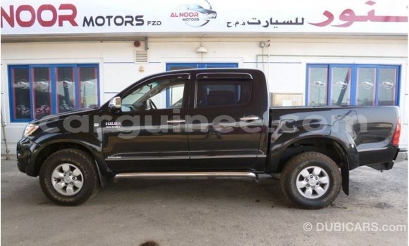 Acheter Import Voiture Toyota Hilux Noir à Import - Dubai, Conakry Acheter Import Voiture Toyota Hilux Noir à Import - Dubai, Conakry