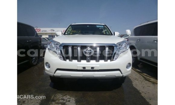 Acheter Import Voiture Toyota Prado Blanc à Import - Dubai, Conakry Acheter Import Voiture Toyota Prado Blanc à Import - Dubai, Conakry