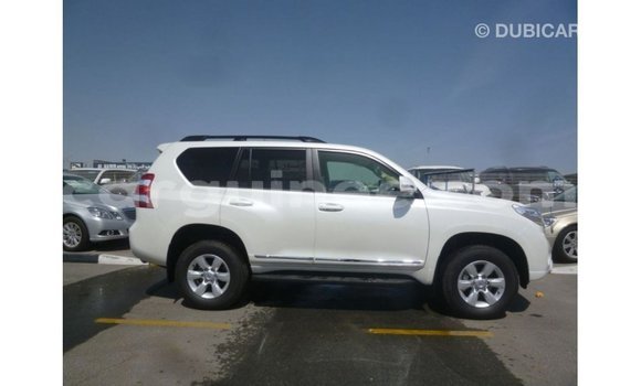 Acheter Import Voiture Toyota Prado Blanc à Import - Dubai, Conakry Acheter Import Voiture Toyota Prado Blanc à Import - Dubai, Conakry