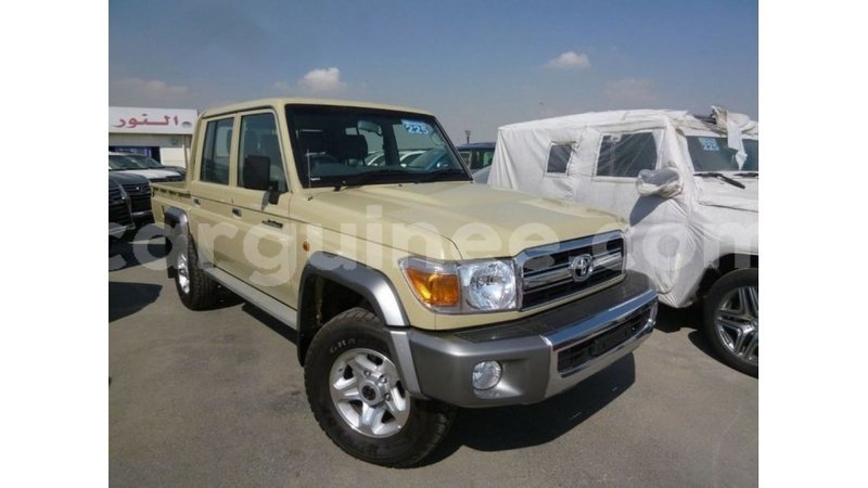 Big with watermark toyota land cruiser conakry import dubai 4728