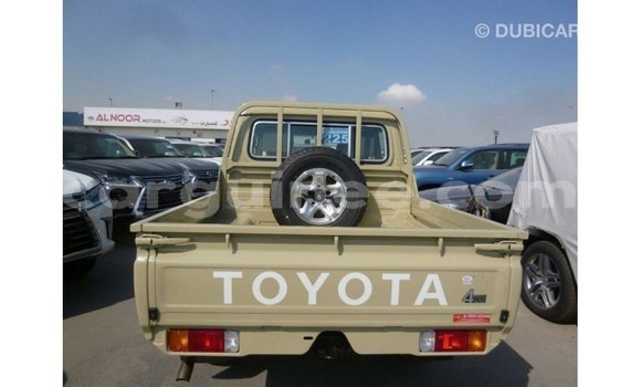 Buy Import Toyota Land Cruiser Beige Car in Import - Dubai in Conakry Buy Import Toyota Land Cruiser Beige Car in Import - Dubai in Conakry