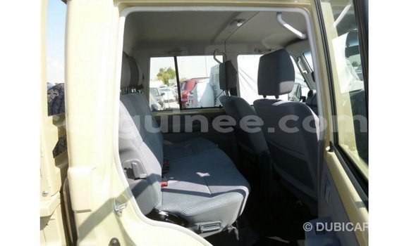 Buy Import Toyota Land Cruiser Beige Car in Import - Dubai in Conakry Buy Import Toyota Land Cruiser Beige Car in Import - Dubai in Conakry