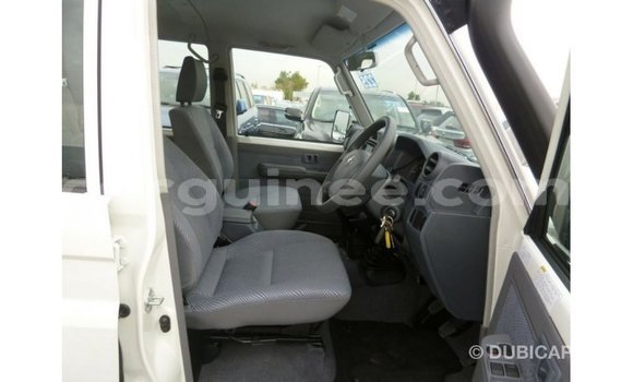 Buy Import Toyota Land Cruiser White Car in Import - Dubai in Conakry Buy Import Toyota Land Cruiser White Car in Import - Dubai in Conakry