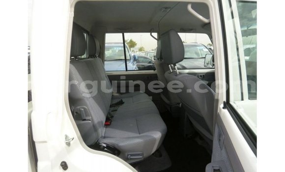 Buy Import Toyota Land Cruiser White Car in Import - Dubai in Conakry Buy Import Toyota Land Cruiser White Car in Import - Dubai in Conakry