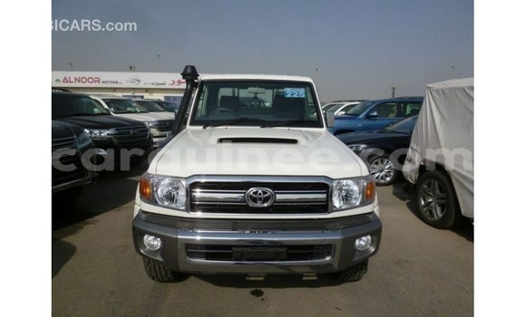 Buy Import Toyota Land Cruiser White Car in Import - Dubai in Conakry Buy Import Toyota Land Cruiser White Car in Import - Dubai in Conakry