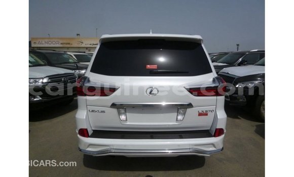 Acheter Import Voiture Lexus LX Blanc à Import - Dubai, Conakry Acheter Import Voiture Lexus LX Blanc à Import - Dubai, Conakry