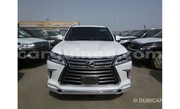 Acheter Import Voiture Lexus LX Blanc à Import - Dubai, Conakry Acheter Import Voiture Lexus LX Blanc à Import - Dubai, Conakry