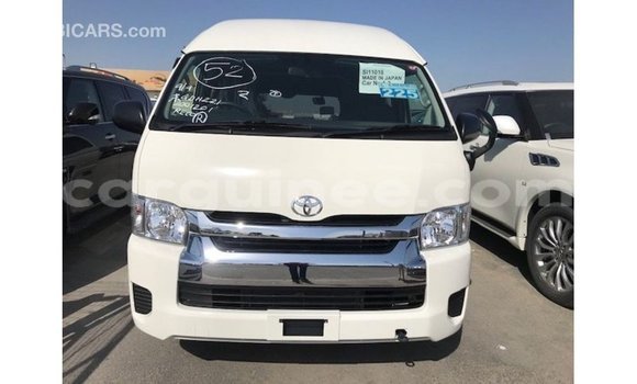 Acheter Import Voiture Toyota Hiace Blanc à Import - Dubai, Conakry Acheter Import Voiture Toyota Hiace Blanc à Import - Dubai, Conakry