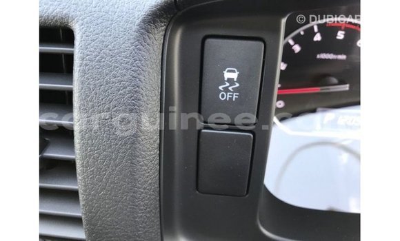 Acheter Import Voiture Toyota Hiace Blanc à Import - Dubai, Conakry Acheter Import Voiture Toyota Hiace Blanc à Import - Dubai, Conakry