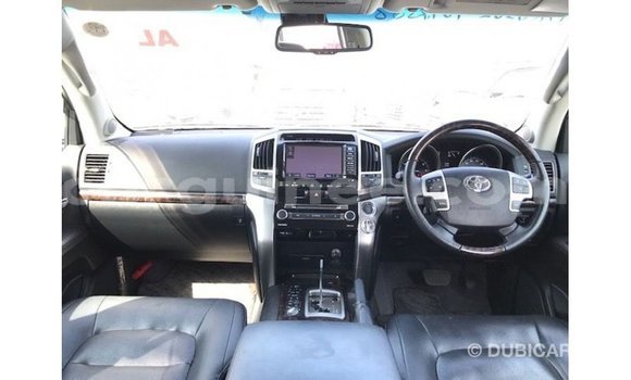 Buy Import Toyota Land Cruiser White Car in Import - Dubai in Conakry Buy Import Toyota Land Cruiser White Car in Import - Dubai in Conakry
