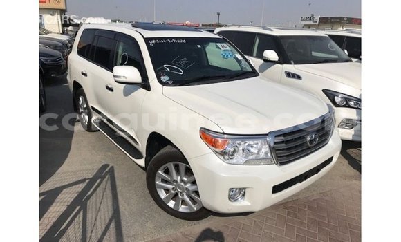Buy Import Toyota Land Cruiser White Car in Import - Dubai in Conakry Buy Import Toyota Land Cruiser White Car in Import - Dubai in Conakry