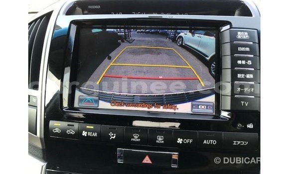 Buy Import Toyota Land Cruiser White Car in Import - Dubai in Conakry Buy Import Toyota Land Cruiser White Car in Import - Dubai in Conakry