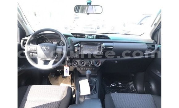 Buy Import Toyota Hilux Other Car in Import - Dubai in Conakry Buy Import Toyota Hilux Other Car in Import - Dubai in Conakry