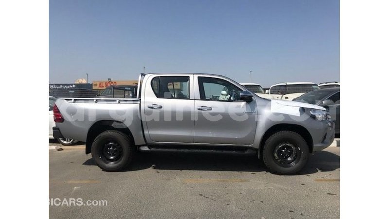 Big with watermark toyota hilux conakry import dubai 4738